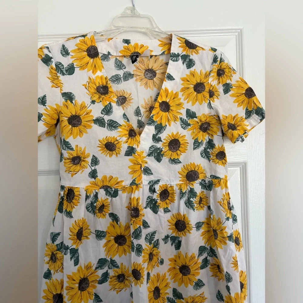 H&M DIVIDED WOMENS EMPIRE WAISTE SUNFLOWER BABYDOLL DRESS HIPPIE BOHO SIZE XS - Picture 2 of 6
